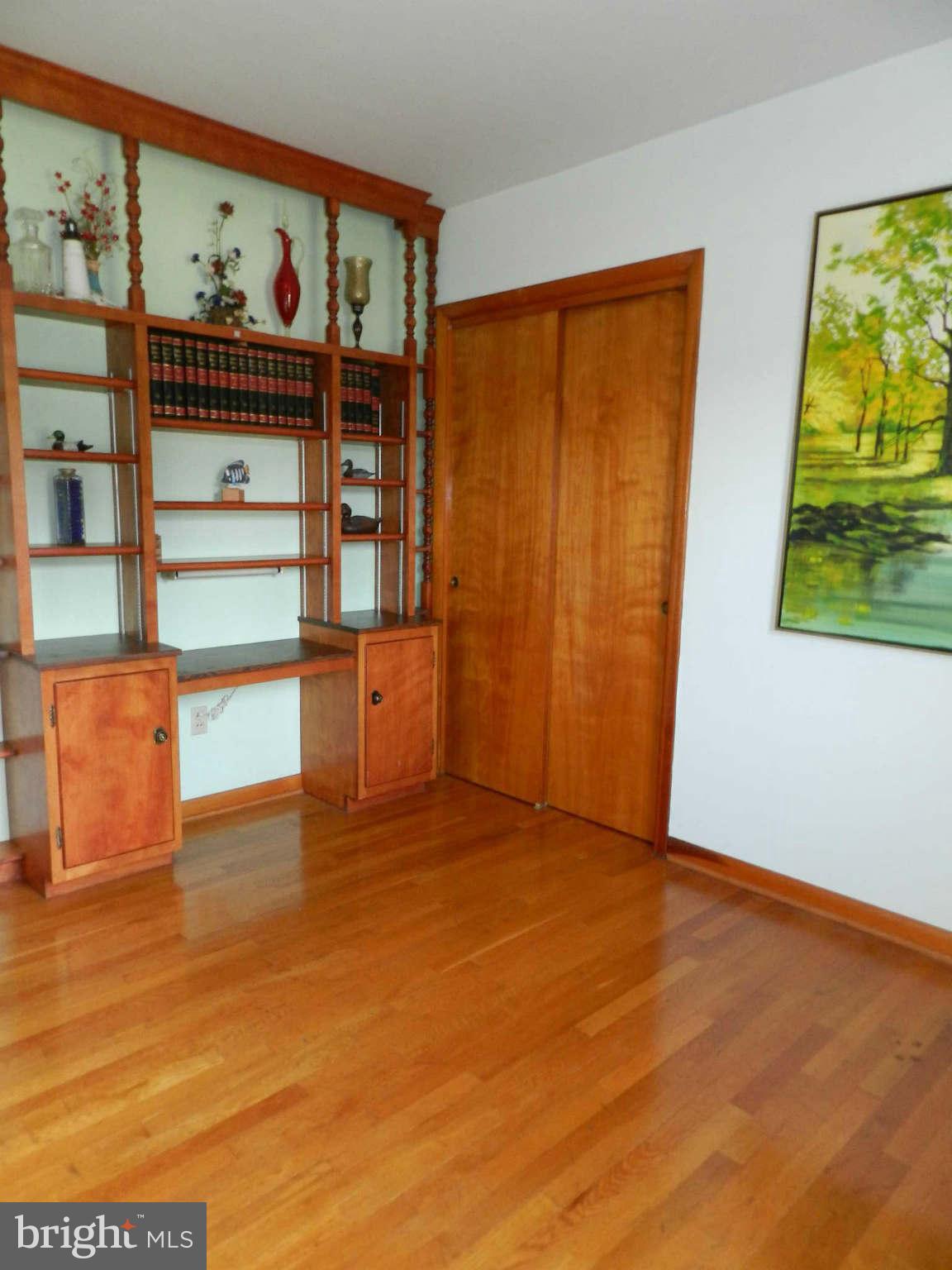 7135 Bowers Road Frederick, MD 21702 - Photo 15 of 30 an empty room with window