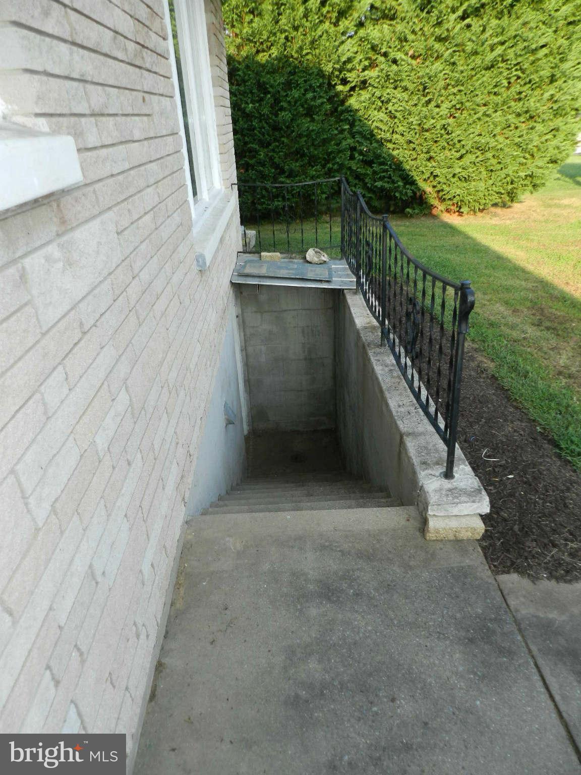 7135 Bowers Road Frederick, MD 21702 - Photo 26 of 30 a view of entryway