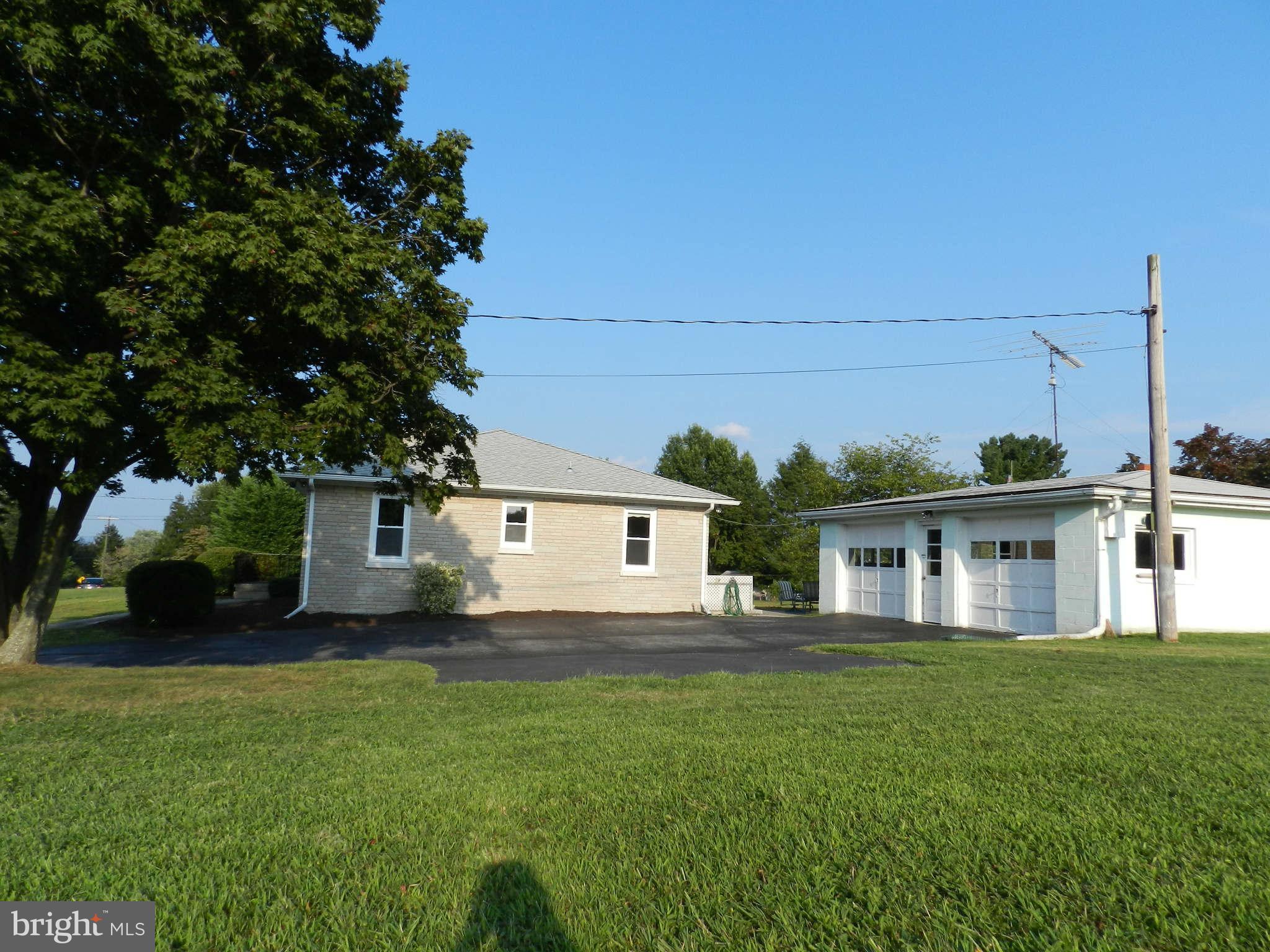 7135 Bowers Road Frederick, MD 21702 - Photo 5 of 30 a front view of house with yard and green space