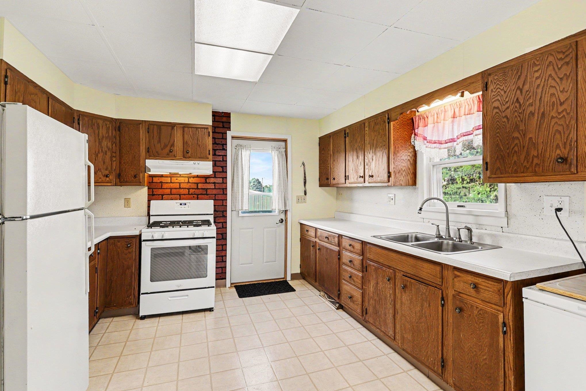 10981 Madison Road Elwell, MI 48832 - Photo 10 of 35
