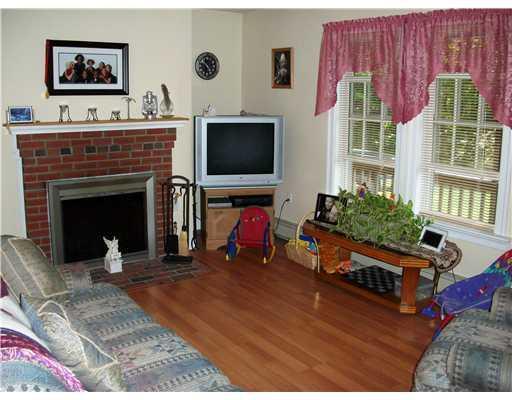 31 Cole Road Biddeford, ME 04005 - Photo 5 of 18 Living Room. Cozy living room!!