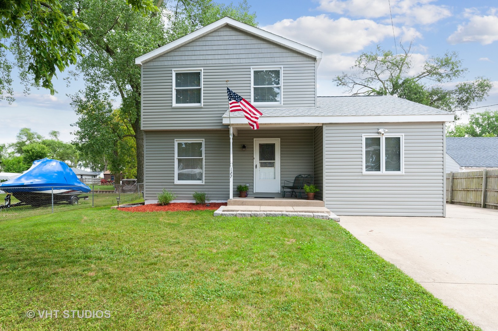127 Bay Road Fox Lake, IL 60020 - Photo 1 of 17