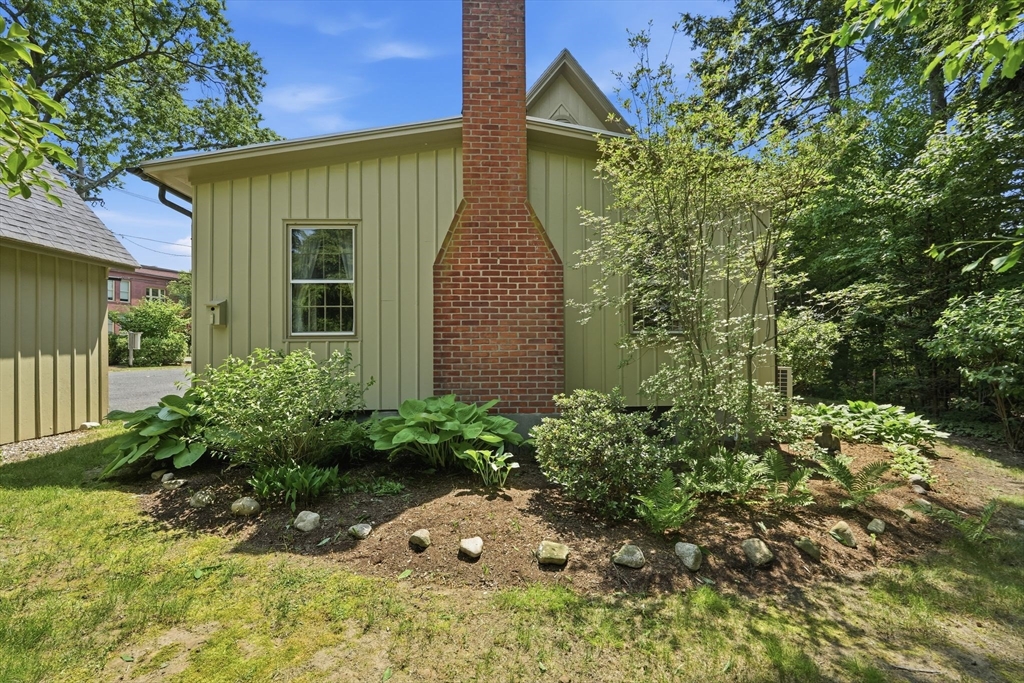 38 Round Hill Road Northampton, MA 01060 - Photo 37 of 42
