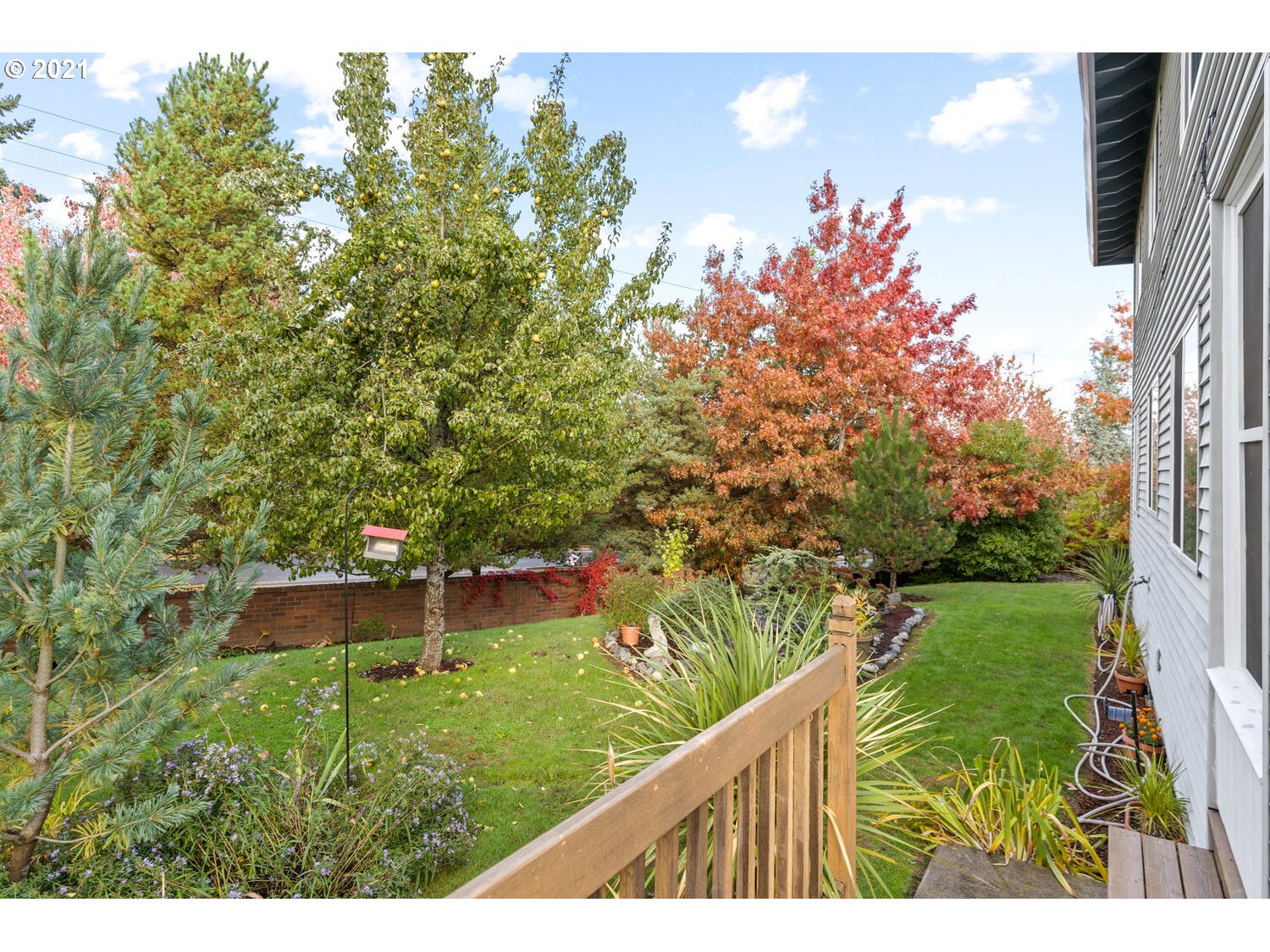16980 Southwest Ferrelo Place Beaverton, OR 97007 - Photo 29 of 32 a view of outdoor space and yard