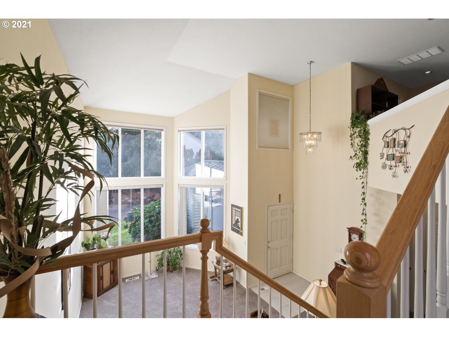 16980 Southwest Ferrelo Place Beaverton, OR 97007 - Photo 5 of 32 a view of a entryway