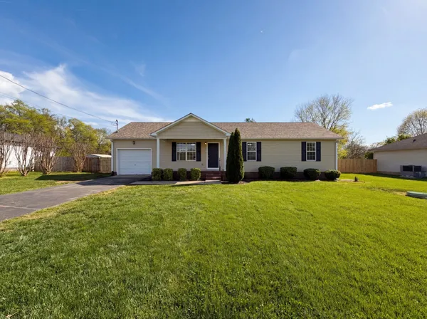 $335,000 | 2310 Forrest Fields Drive, Chapel Hill, TN 37034