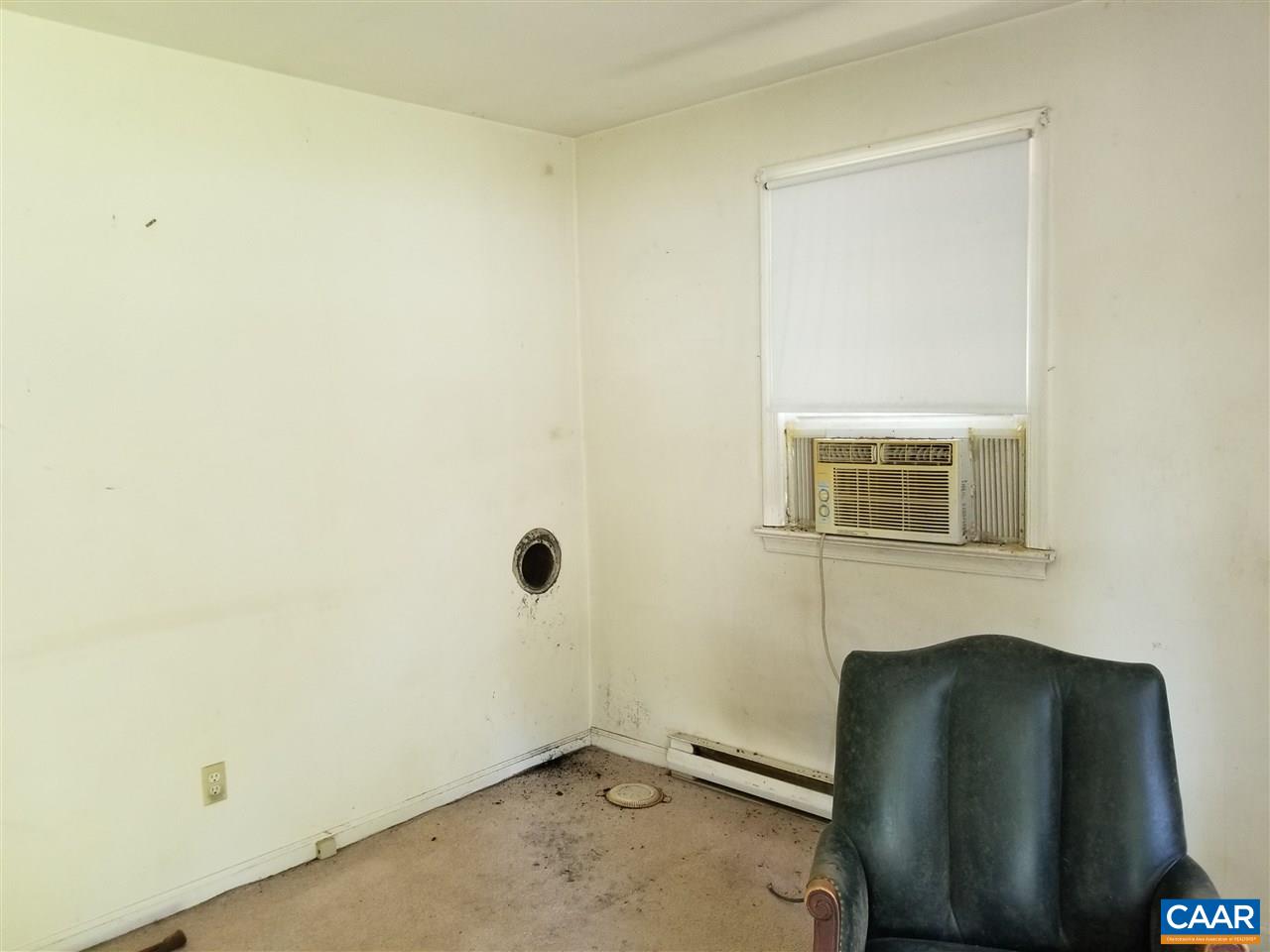 6444 Esmont Road Keene, VA 22946 - Photo 4 of 13 Gallery Image 4