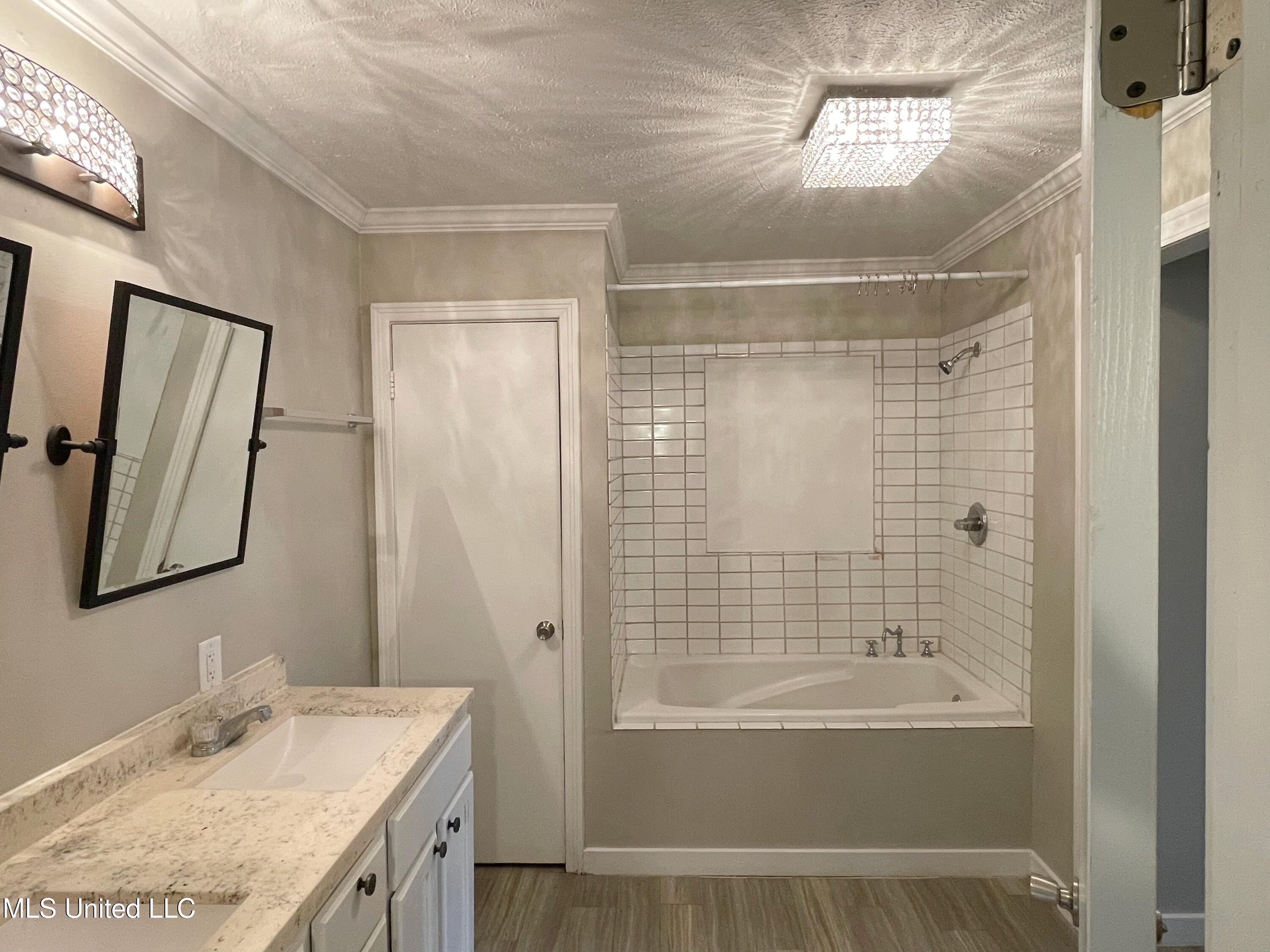 614 Naylor Street Carthage, MS 39051 - Photo 11 of 19 IMG_0509