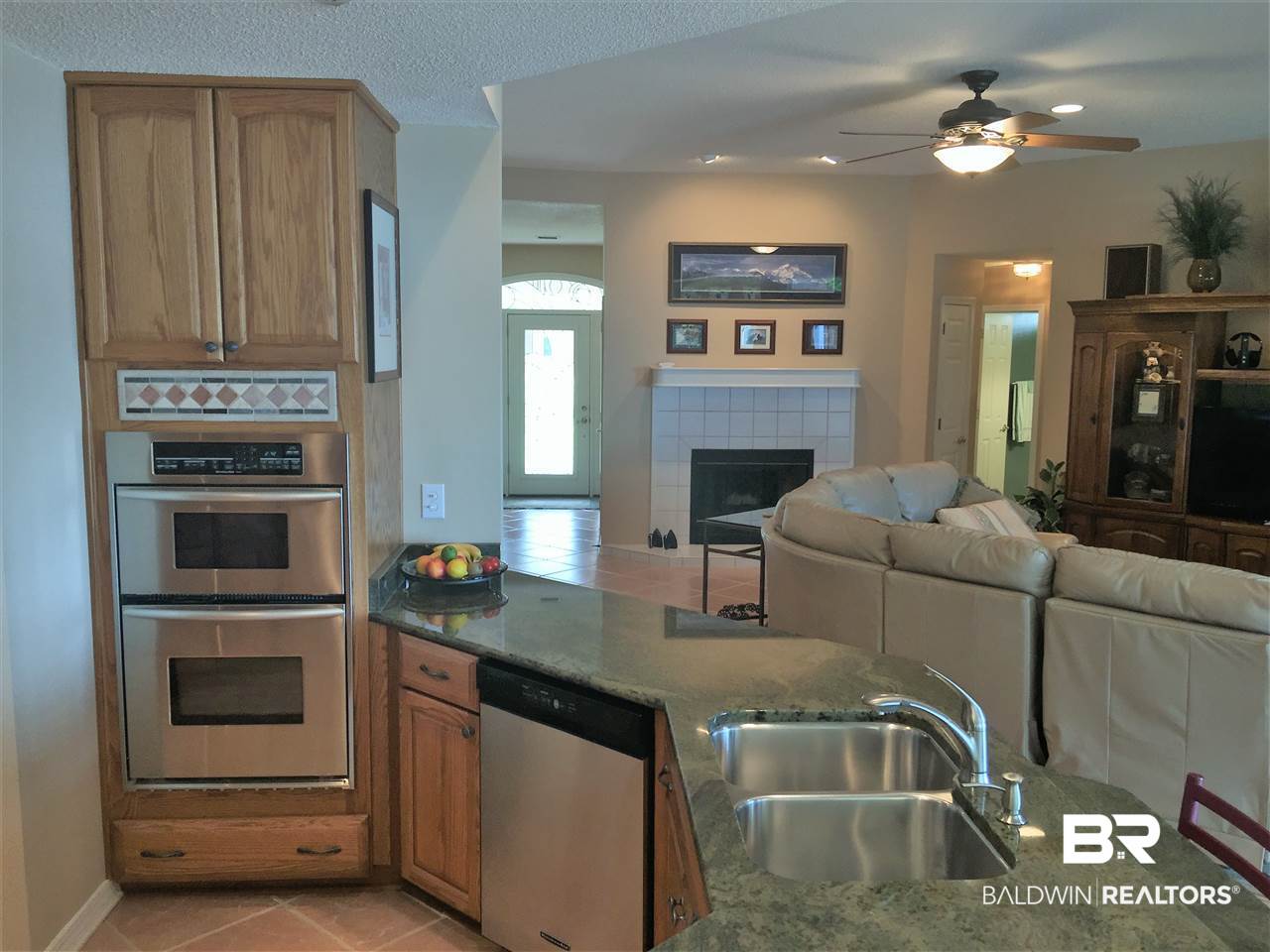 2089 Club House Drive Lillian, AL 36549 - Photo 6 of 25 Kitchen