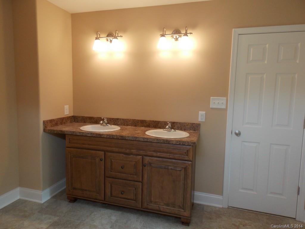 8273 Monbo Road, Unit 2/ Catawba, NC 28609 - Photo 16 of 24 Gallery Image 16