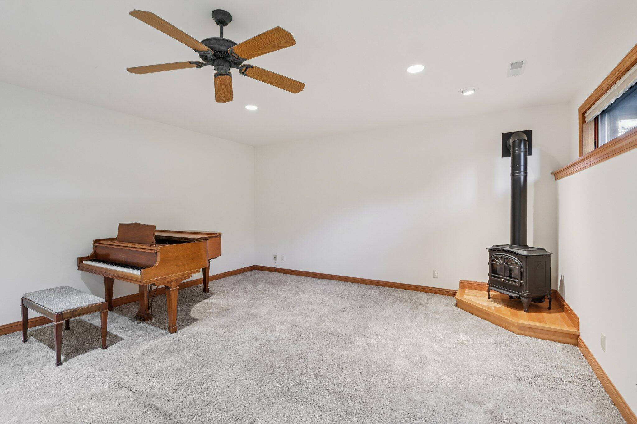 1233 Sherman Avenue West Fort Atkinson, WI 53538 - Photo 29 of 48 29