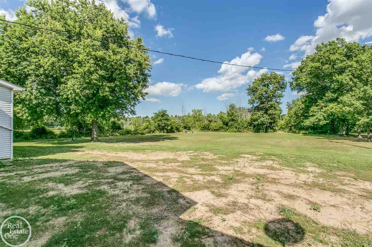 7008 Kilburn Road Jeddo, MI 48032 - Photo 10 of 31