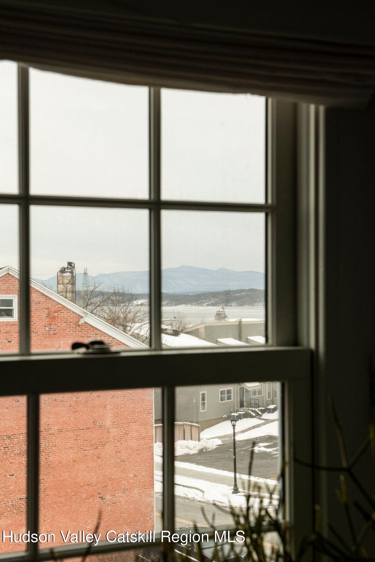 4 Union Street Hudson, NY 12534 - Photo 12 of 17 photo_online_012