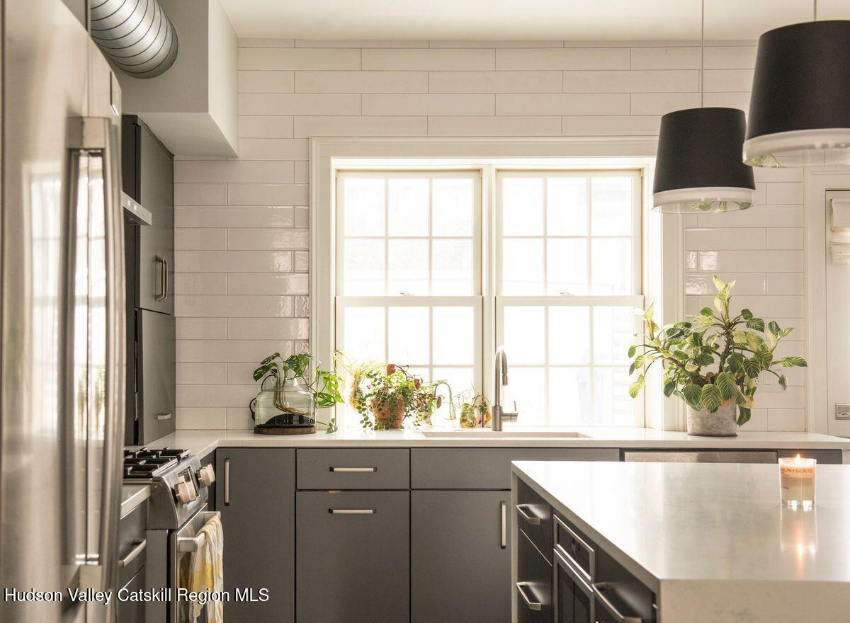 4 Union Street Hudson, NY 12534 - Photo 6 of 17 photo_online_006