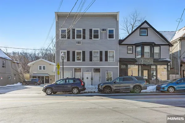 $2,000 | 129 Main Street, Bloomingdale, NJ 07403
