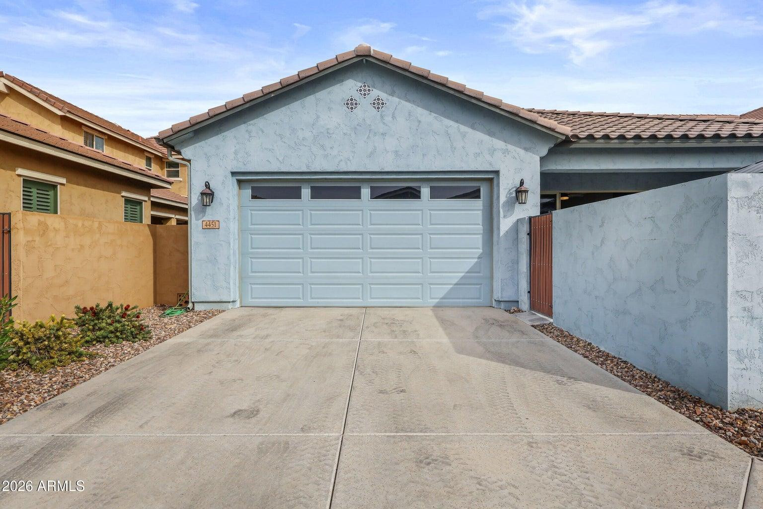 4451 East Bernice Street Gilbert, AZ 85295 - Photo 30 of 32 a view of garage and yard