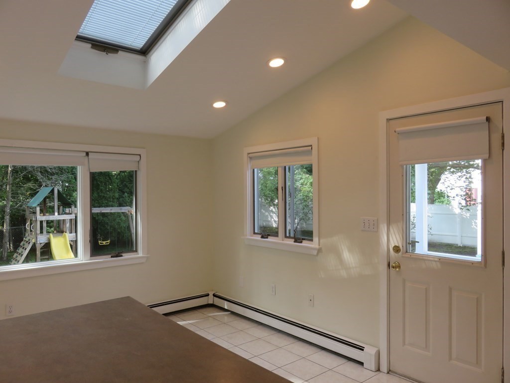 37 Truman Road Newton, MA 02459 - Photo 5 of 33