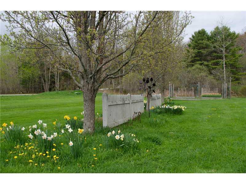152 Flying Point Road Freeport, ME 04032 - Photo 33 of 35 Yard/Garden.