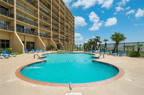 $229,000 | 4000 Surfside Boulevard, Unit 403, Corpus Christi, TX 78402