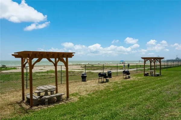 $229,000 | 4000 Surfside Boulevard, Unit 403, Corpus Christi, TX 78402