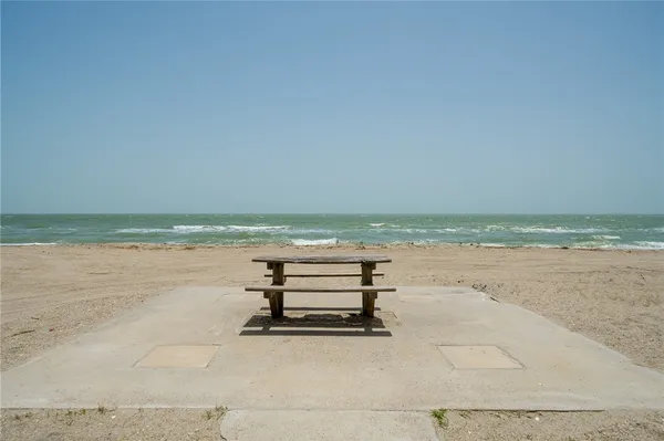 $229,000 | 4000 Surfside Boulevard, Unit 403, Corpus Christi, TX 78402