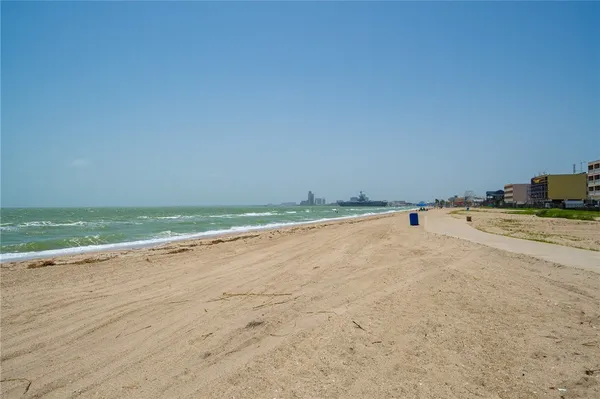 $229,000 | 4000 Surfside Boulevard, Unit 403, Corpus Christi, TX 78402