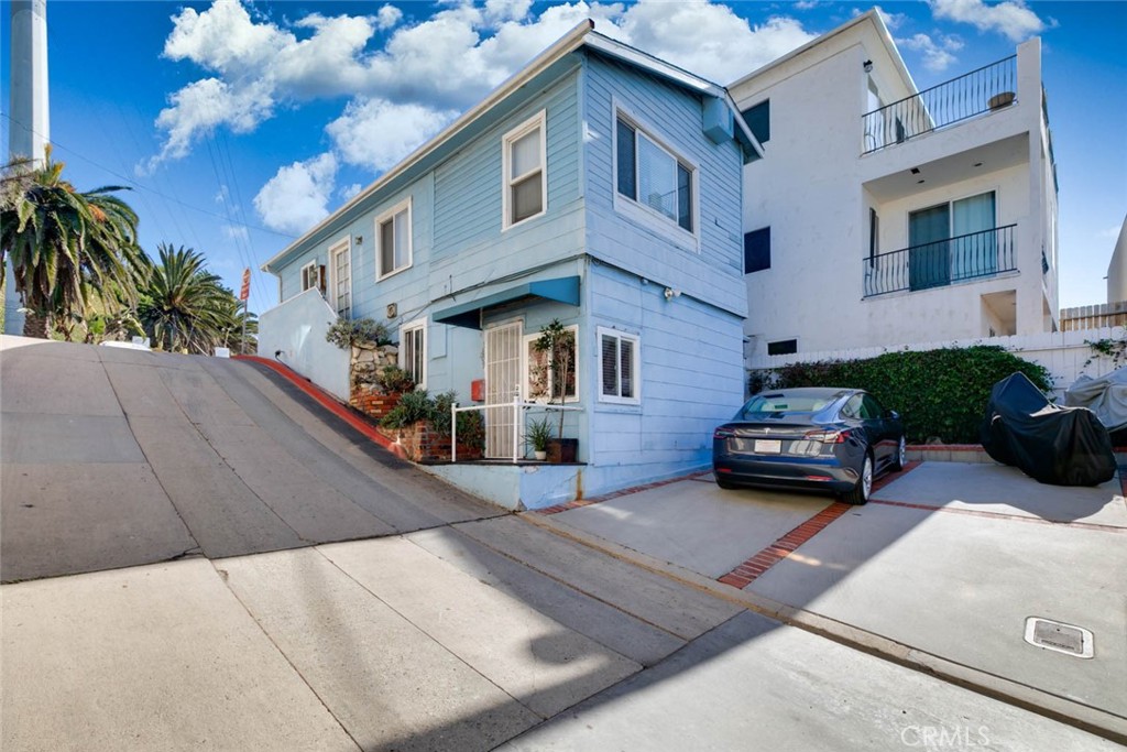 3809 Crest Drive Manhattan Beach, CA 90266 - Photo 7 of 12