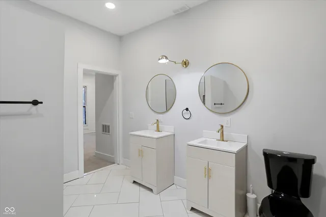 $2,400 | 1232 Keystone Avenue, Indianapolis, IN 46201