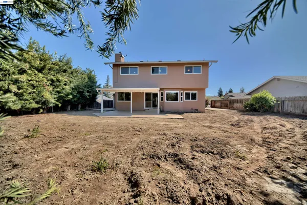 $585,000 | 1425 Forest Drive, Turlock, CA 95380