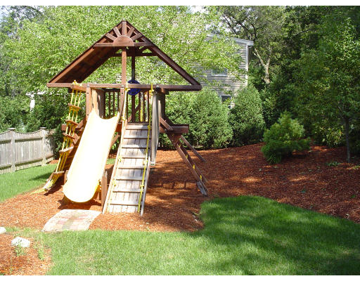 5 Dunedin Road Wellesley, MA 02481 - Photo 14 of 15