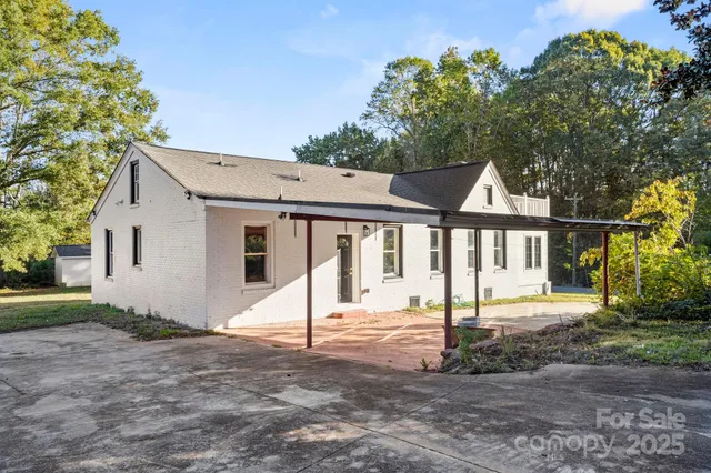 $329,900 | 1011 North 14th Street, Bessemer City, NC 28016