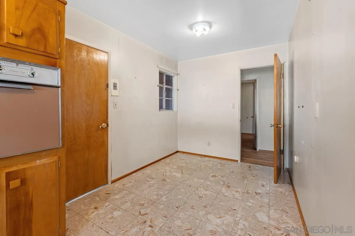 1119 Buckskin Road El Cajon, CA 92019 - Photo 14 of 27 an empty room with windows