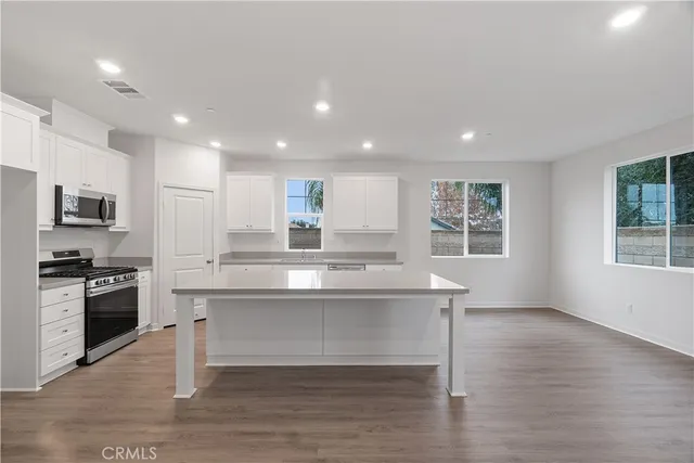 $3,095 | 34222 Travis Lane, Yucaipa, CA 92399