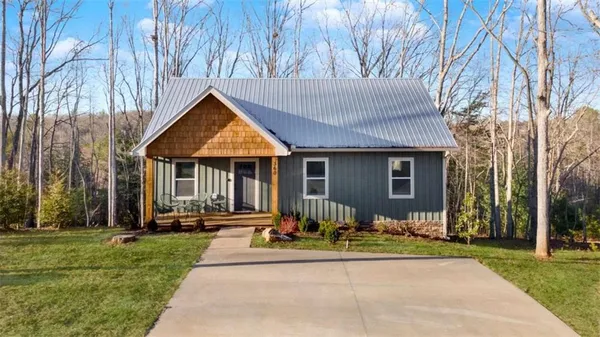 front view of house with a yard