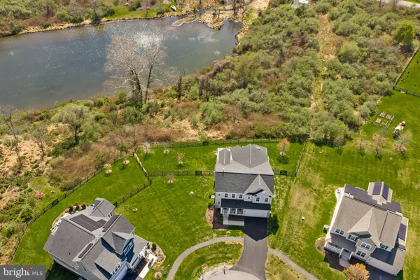 $1,200,000 | 35829 Peninsula Court, Round Hill, VA 20141