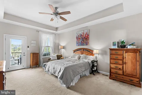 $1,200,000 | 35829 Peninsula Court, Round Hill, VA 20141