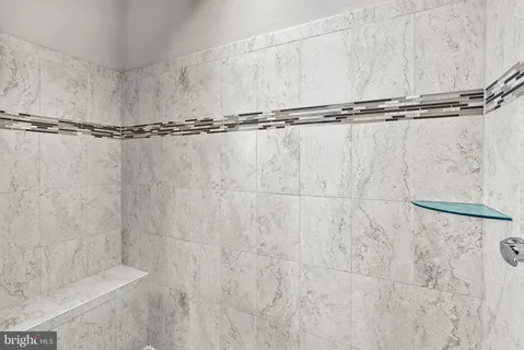 $1,200,000 | 35829 Peninsula Court, Round Hill, VA 20141