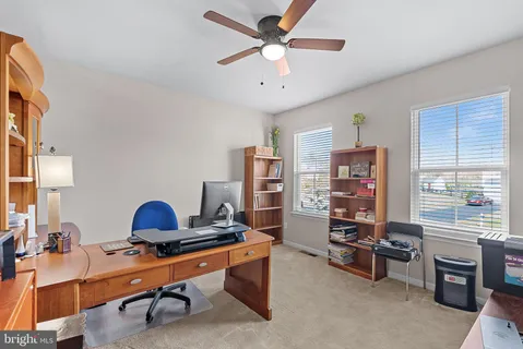 $1,200,000 | 35829 Peninsula Court, Round Hill, VA 20141