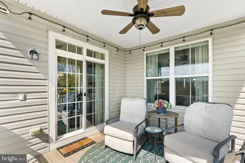 $1,200,000 | 35829 Peninsula Court, Round Hill, VA 20141
