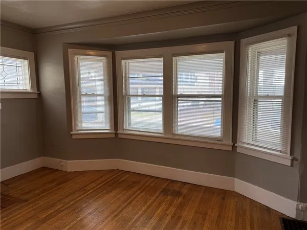 $1,045 | 93-95 Stratford Park, Rochester, NY 14611