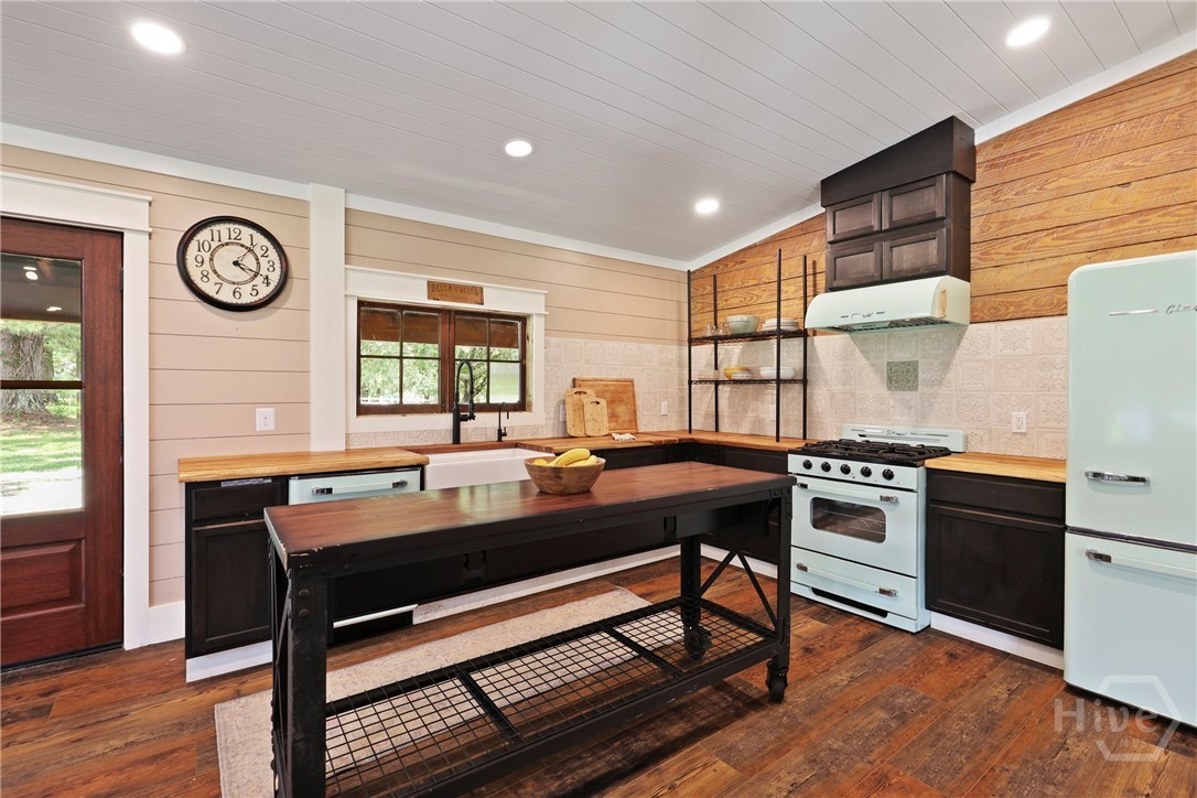 5747 Ogeechee Road Savannah, GA 31405 - Photo 14 of 48