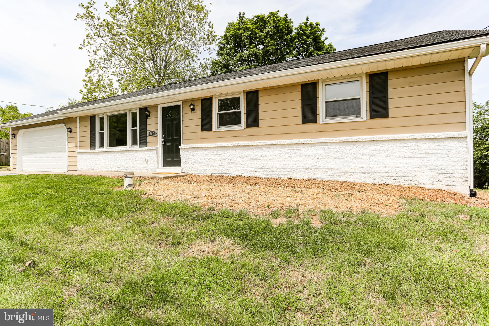 863 Maytown Road Elizabethtown, PA 17022 - Photo 4 of 30