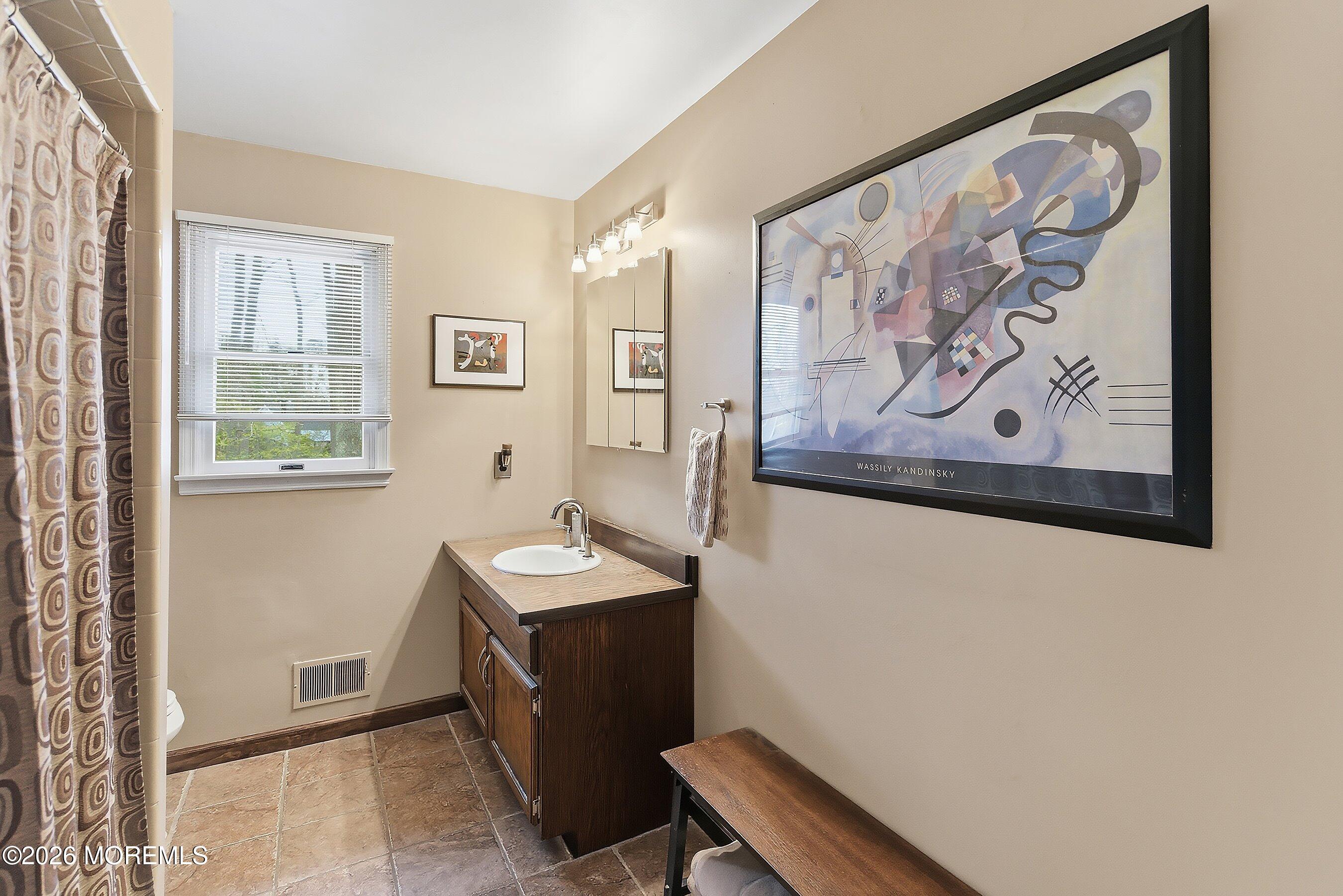 266 Union Hill Road Manalapan, NJ 07726 - Photo 14 of 24 21-Bath 2
