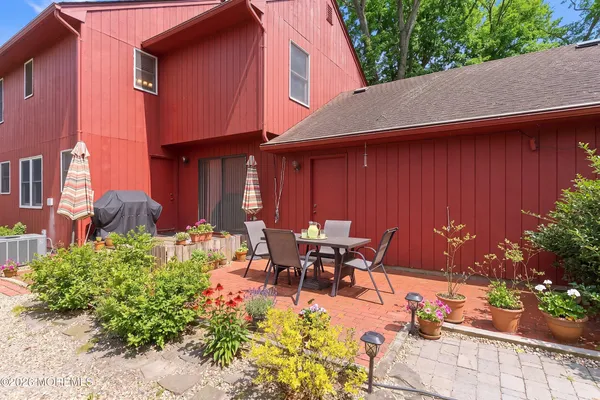$699,999 | 266 Union Hill Road, Manalapan, NJ 07726