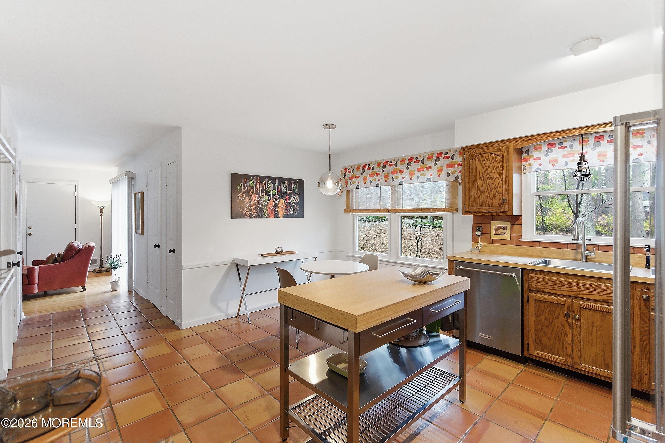 266 Union Hill Road Manalapan, NJ 07726 - Photo 8 of 24 11-Kitchen 1A