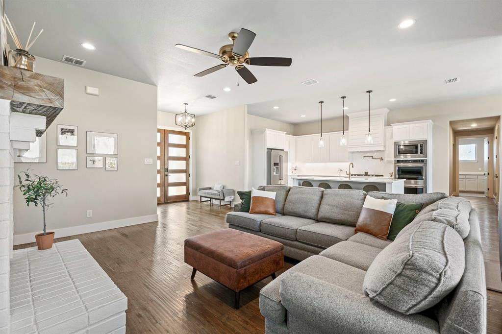 2110 Shady Grove Road Weatherford, TX 76088 - Photo 6 of 39