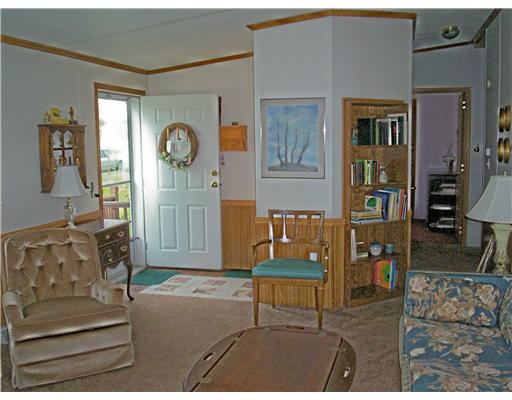 1023 Schendel Road Irwin, PA 15642 - Photo 4 of 16 Living Room.