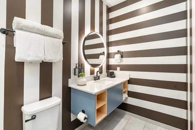 $389,900 | 50 Music Square West, Unit 214, Nashville, TN 37203