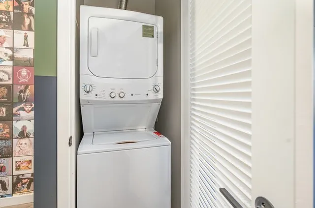 $389,900 | 50 Music Square West, Unit 214, Nashville, TN 37203