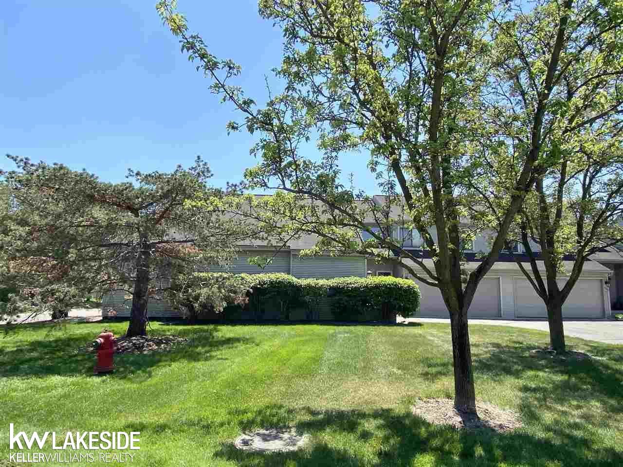 643 Ashley Circle Rochester Hills, MI 48307 - Photo 3 of 36 Gallery Image 3